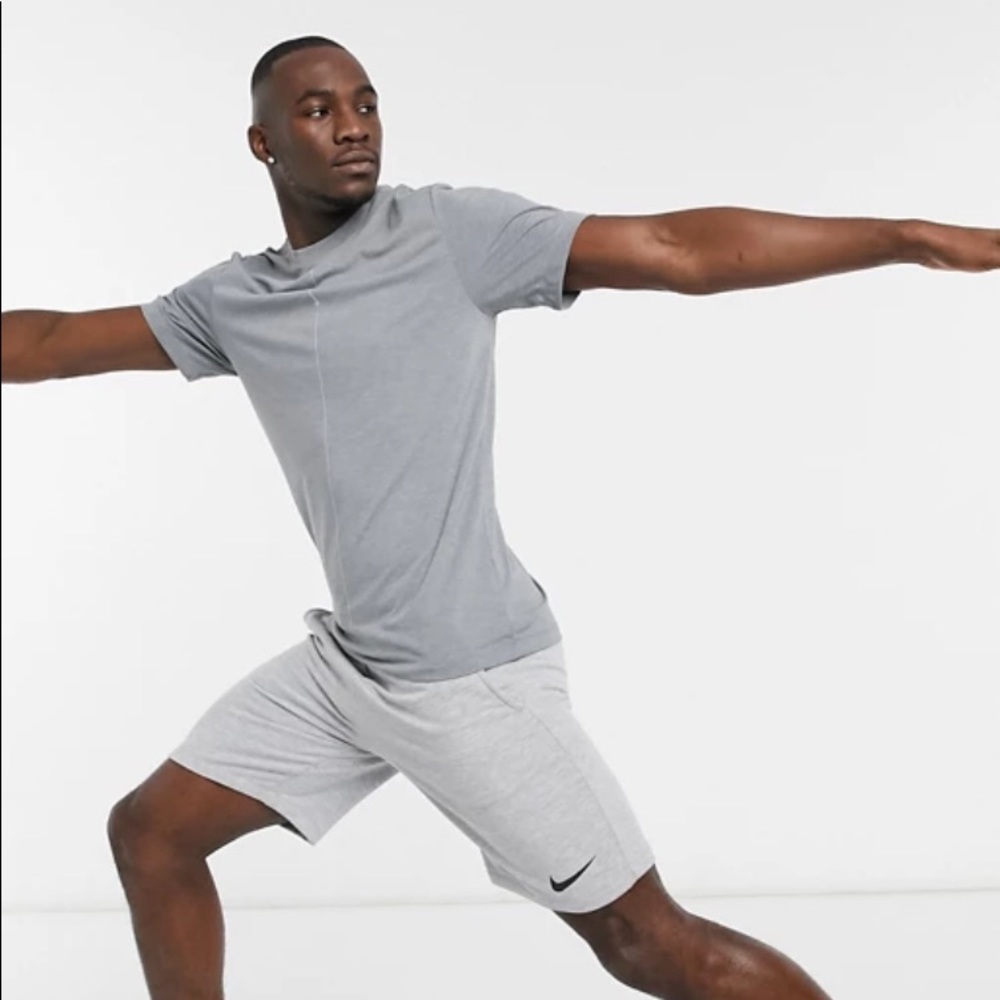 The Nike Tee - Picture 7 of 10